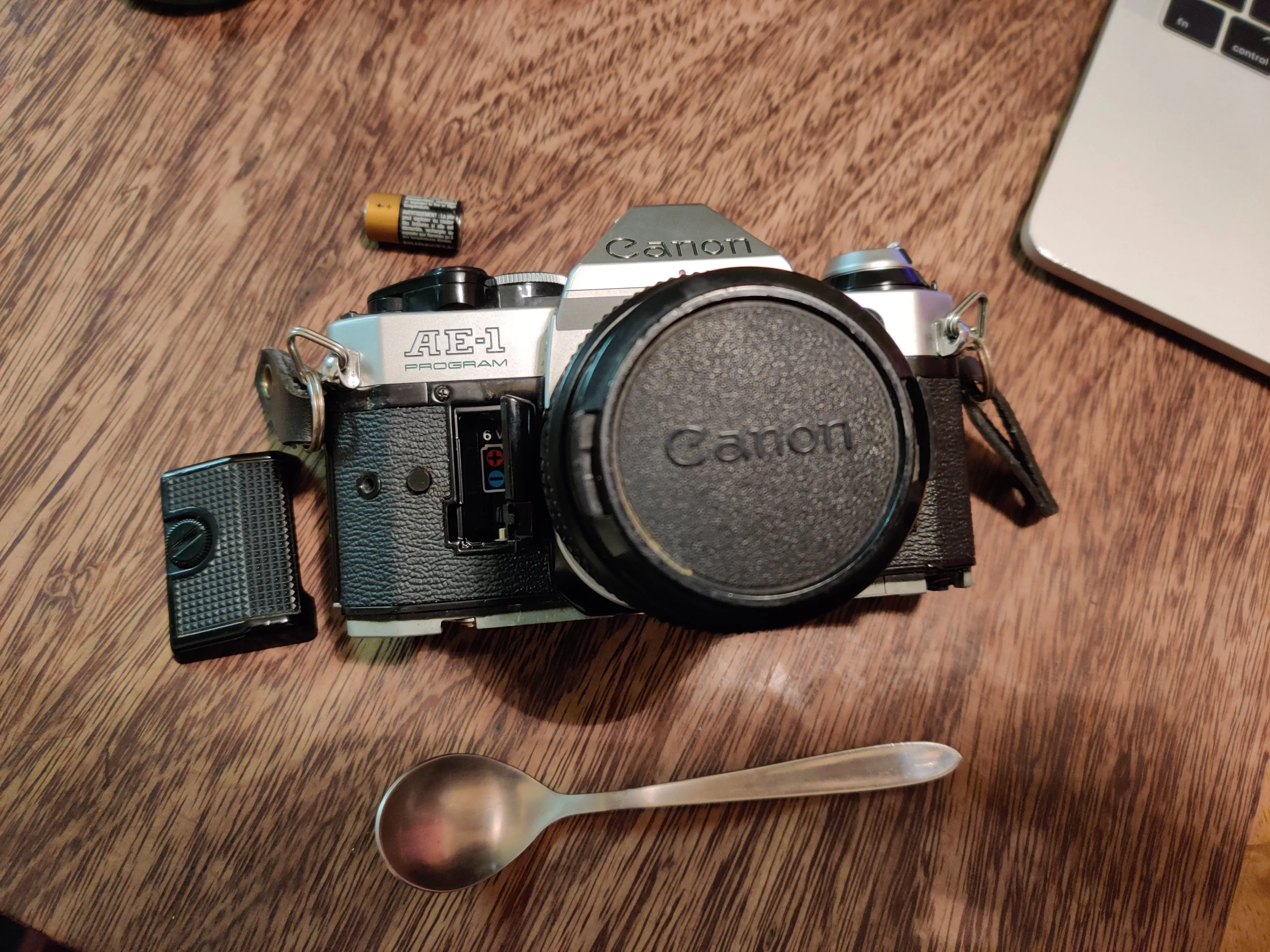 Remove battery battery